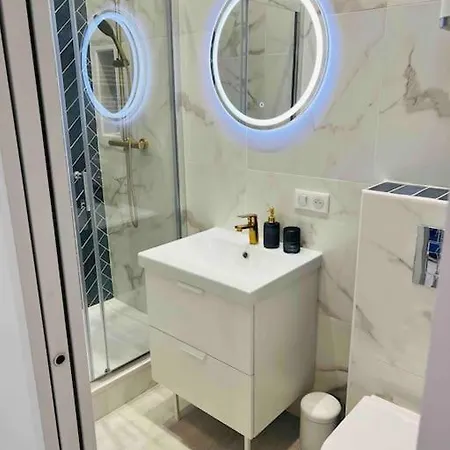 Saint-gilles-croix-de-vie, 2 Pieces 'o Gite' * Сен-Жиль-Круа-де-Ви